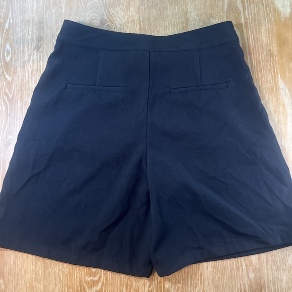 Future Collective‎ Trouser Shorts Womens Size 8 Black High Waisted Contemporary - Picture 4 of 4